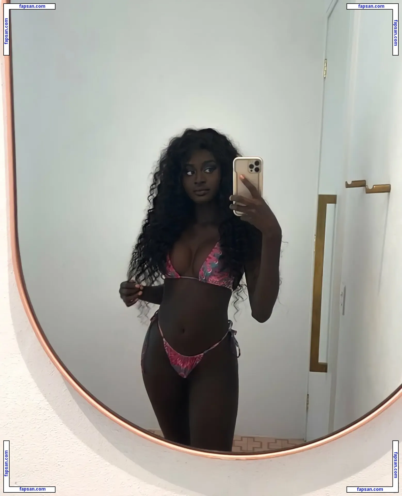 Anyang Deng nude photo #0022 from OnlyFans