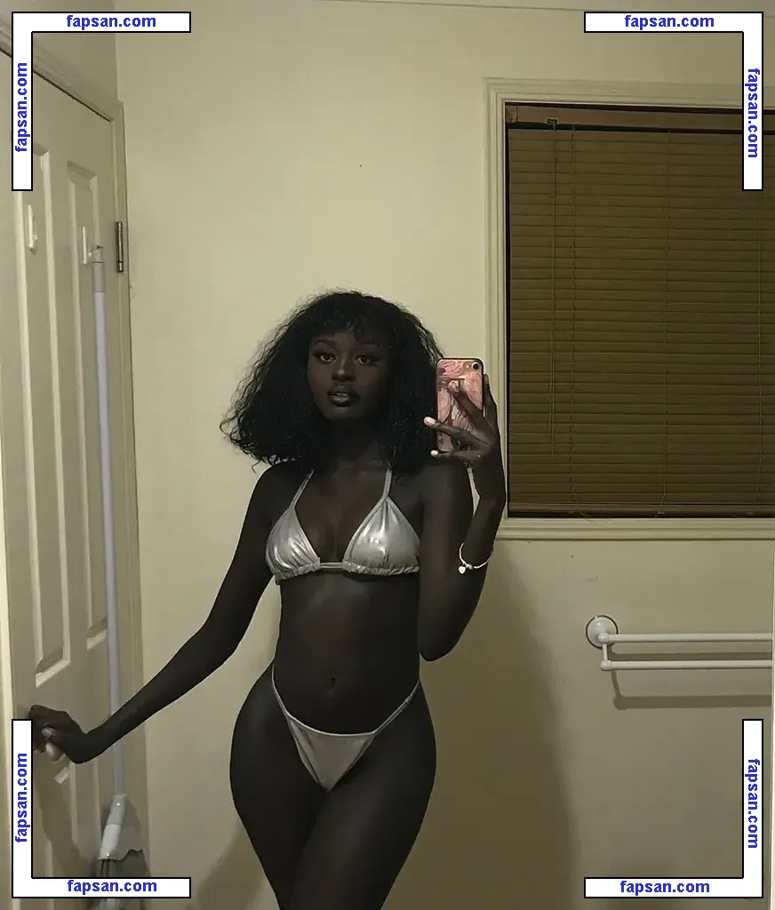 Anyang Deng nude photo #0026 from OnlyFans