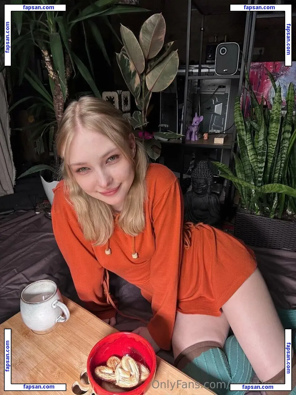 anyutka_18 nude photo #0004 from OnlyFans