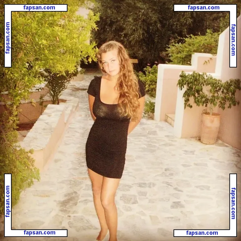 Anyutka Scherbakova-Uzhegova nude photo #0015 from OnlyFans