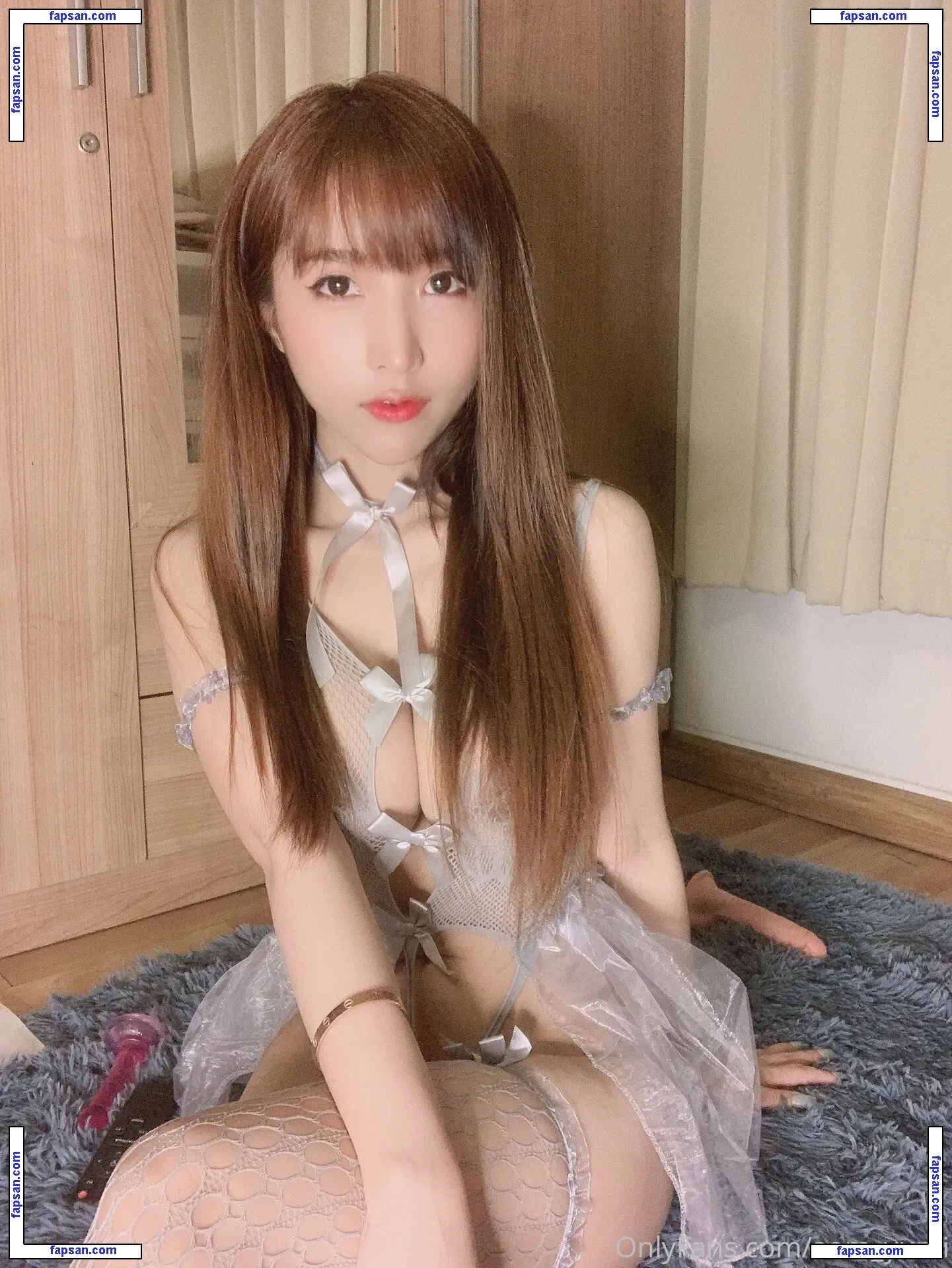 aom_yumi nude photo #0070 from OnlyFans