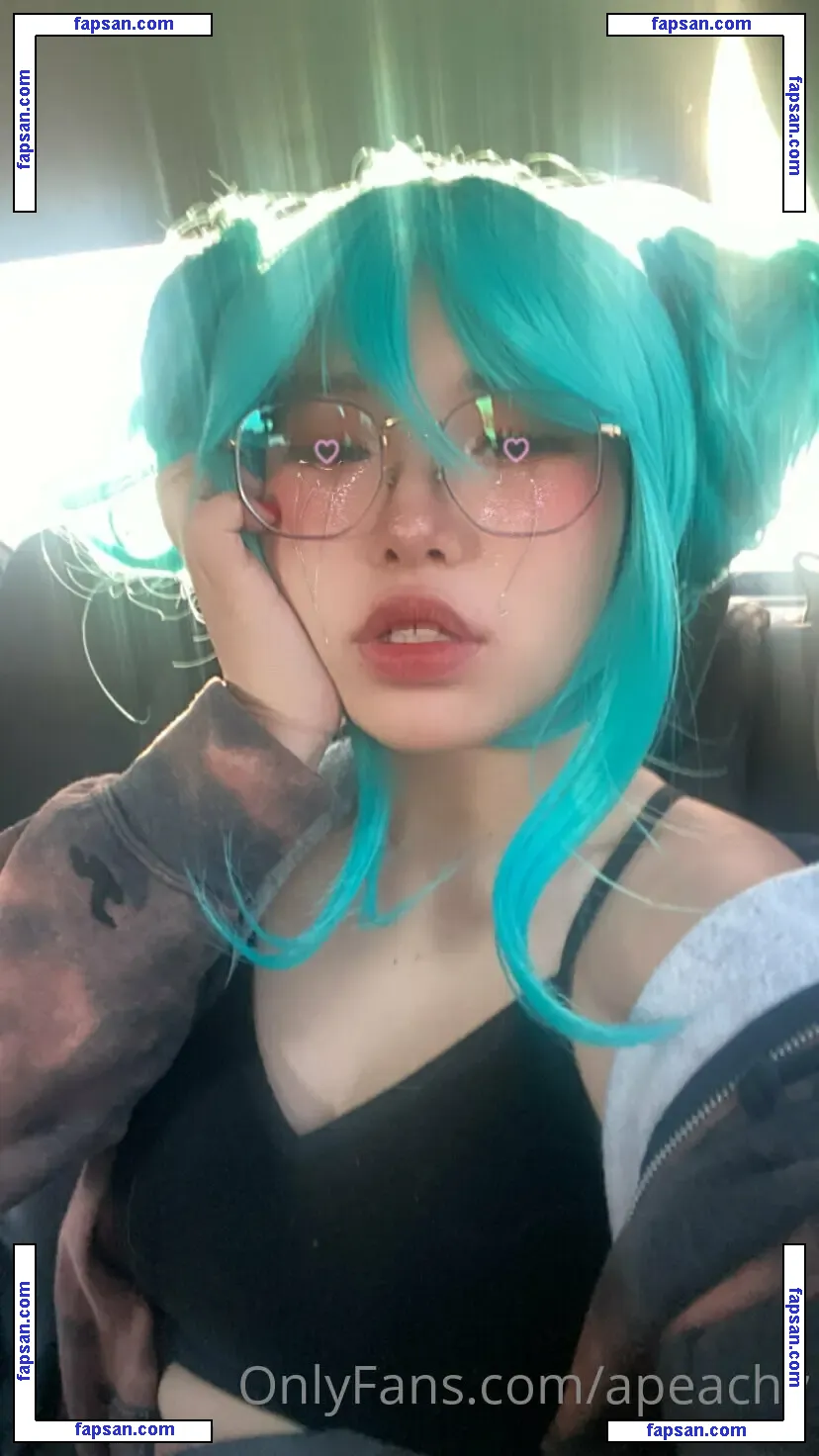 apeachy nude photo #0012 from OnlyFans