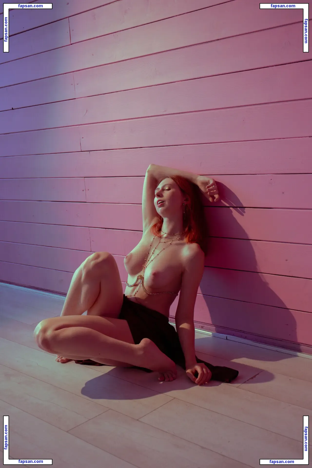 aphralina голая фото #0023 с Онлифанс