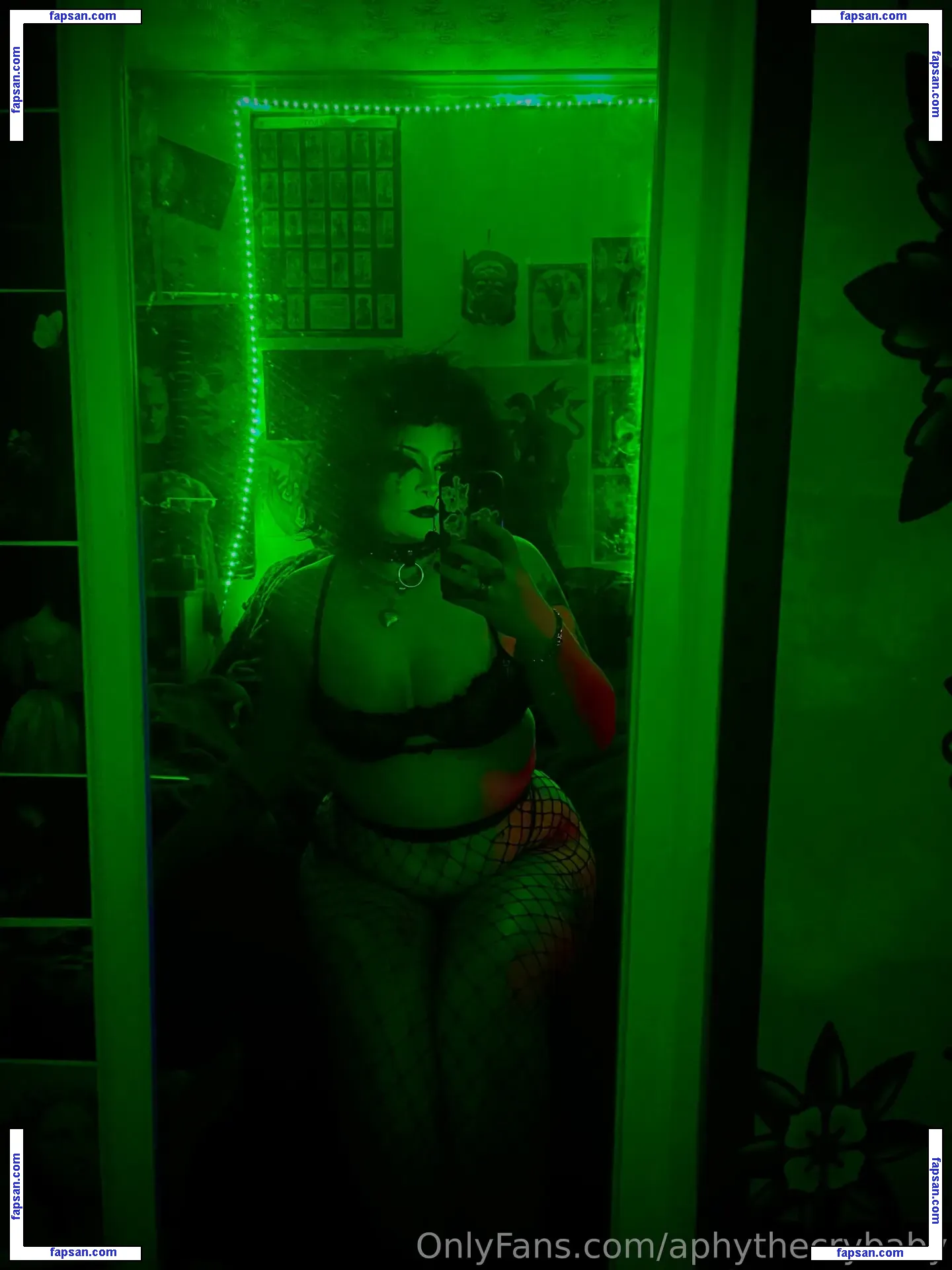 aphythecrybaby nude photo #0009 from OnlyFans