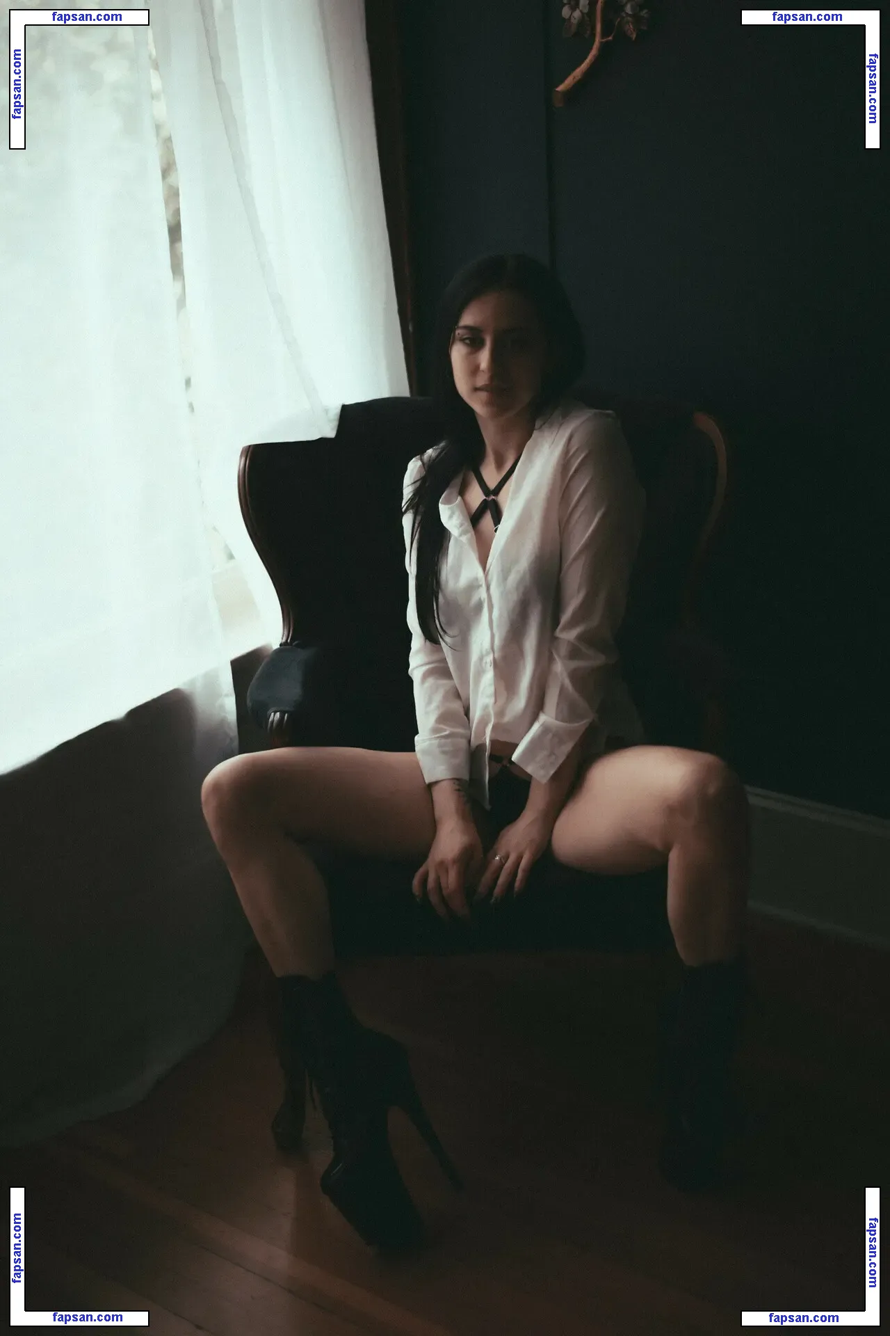 Apocalyptic Royalty nude photo #0036 from OnlyFans