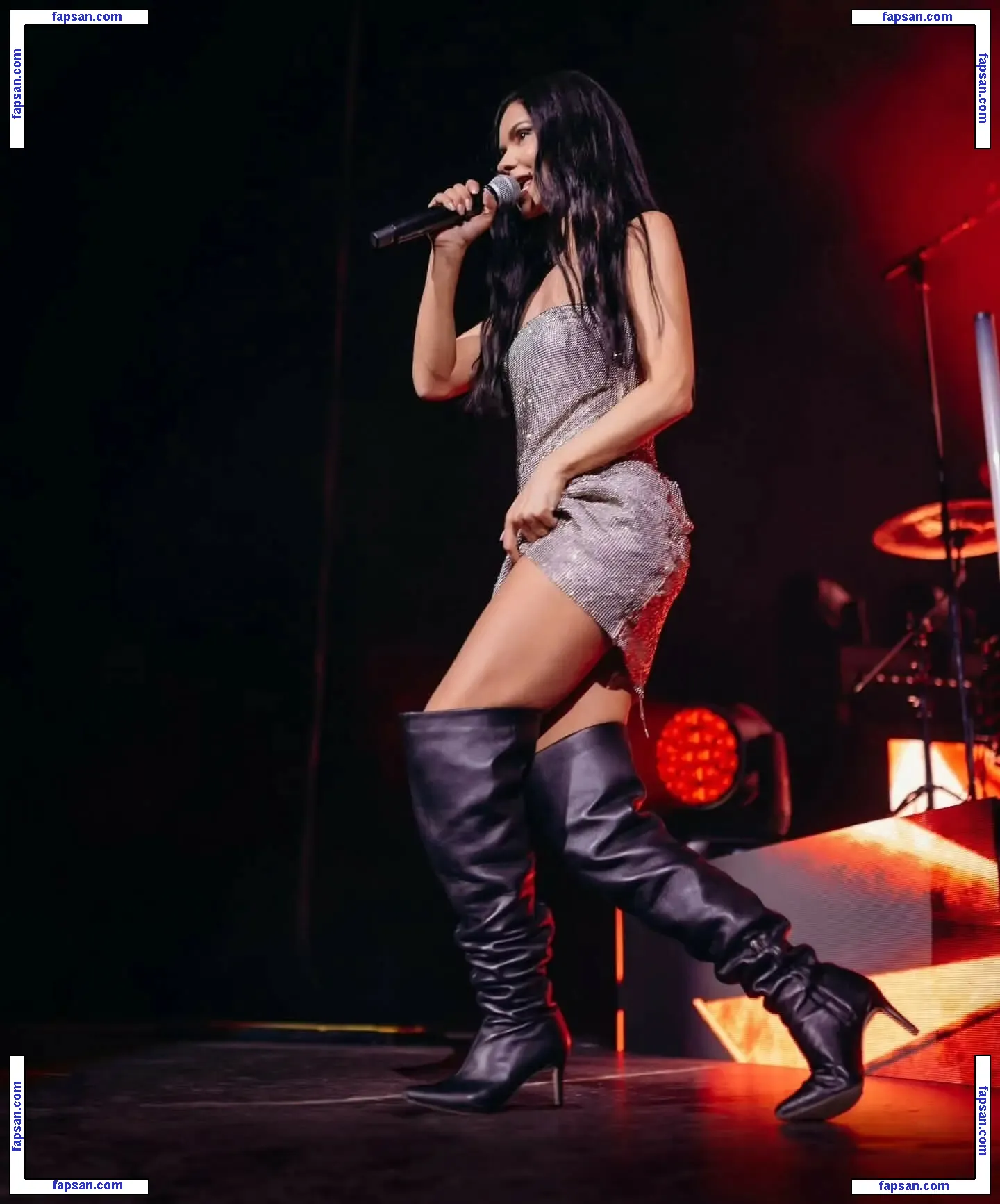 Apostoleanu nude photo #0210 from OnlyFans