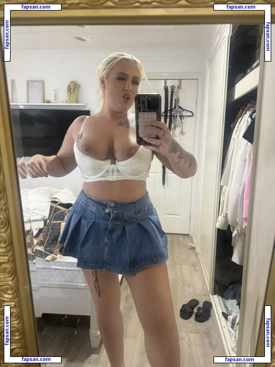 April Mackay nude photo #0005 from OnlyFans
