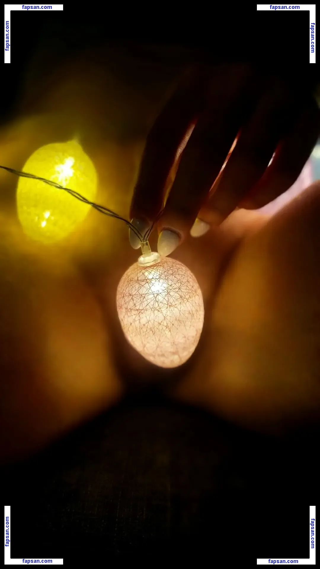 April_White голая фото #0016 с Онлифанс