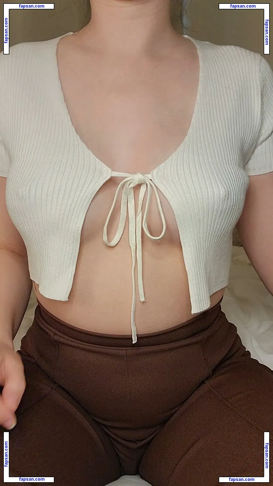 April_White голая фото #0019 с Онлифанс