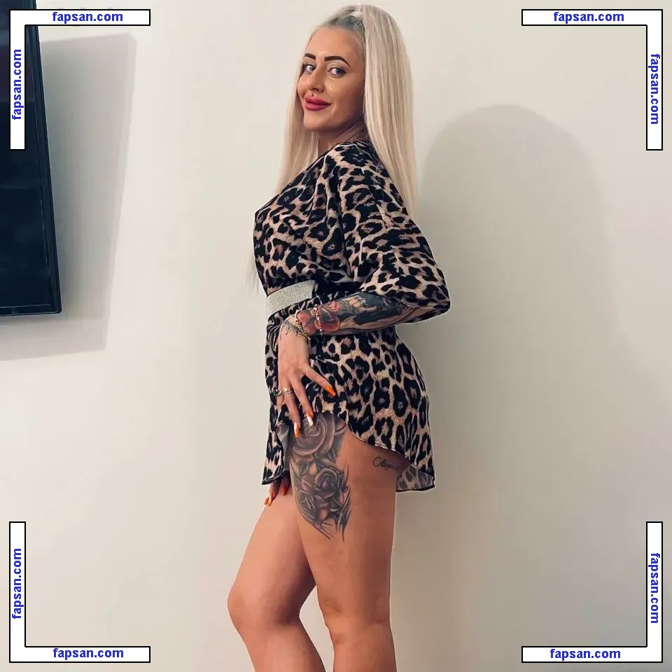 aquene_isabell nude photo #0005 from OnlyFans