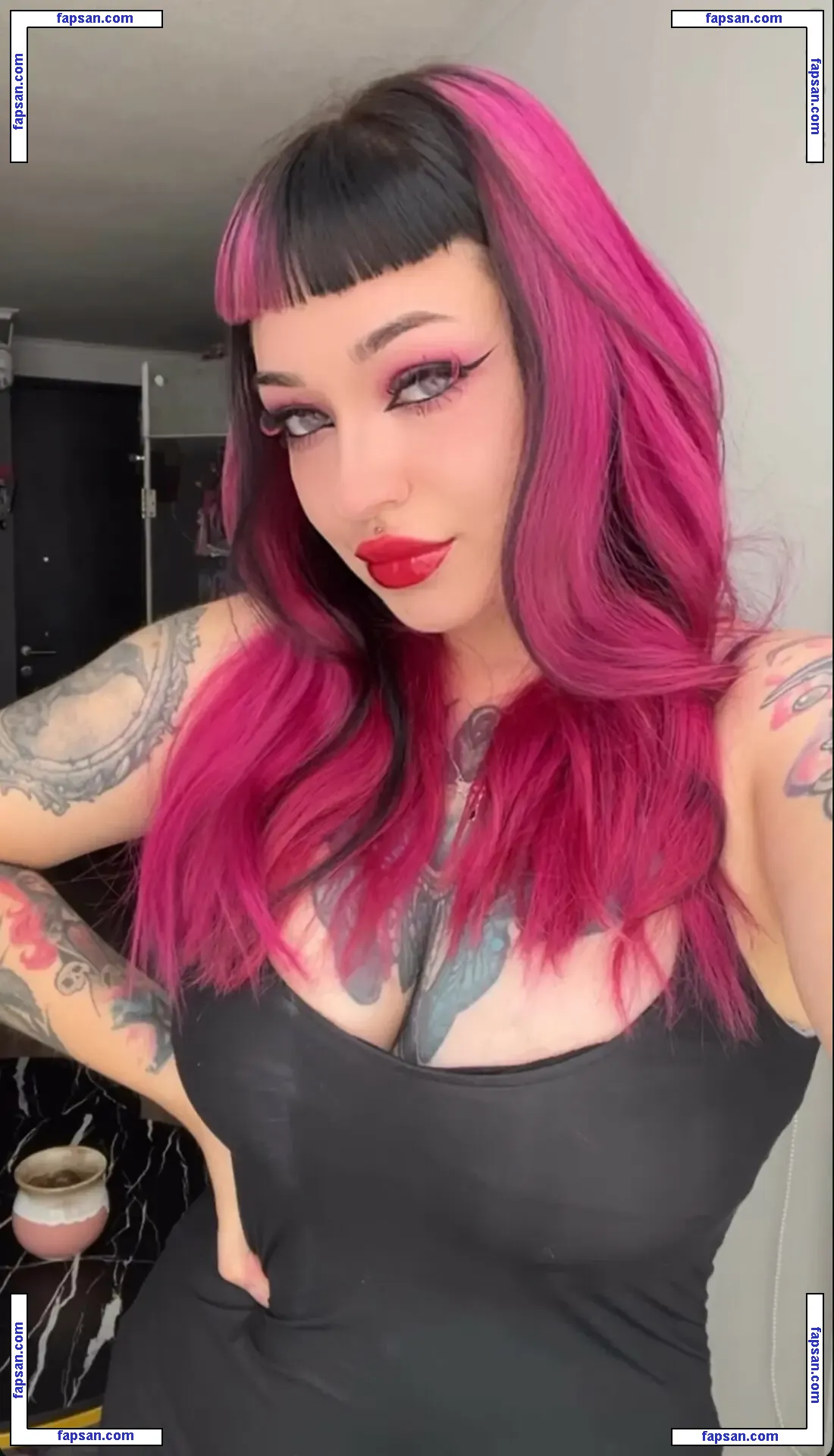 _Aracne голая фото #0003 с Онлифанс