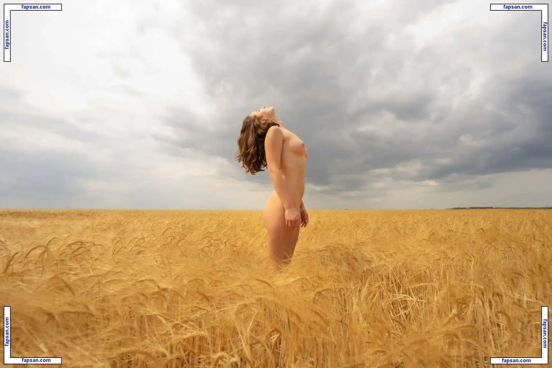 aramacamelia голая фото #0011 с Онлифанс