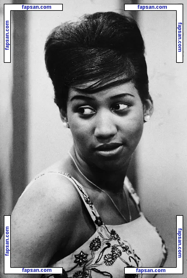 Aretha Franklin голая фото #0001 с Онлифанс