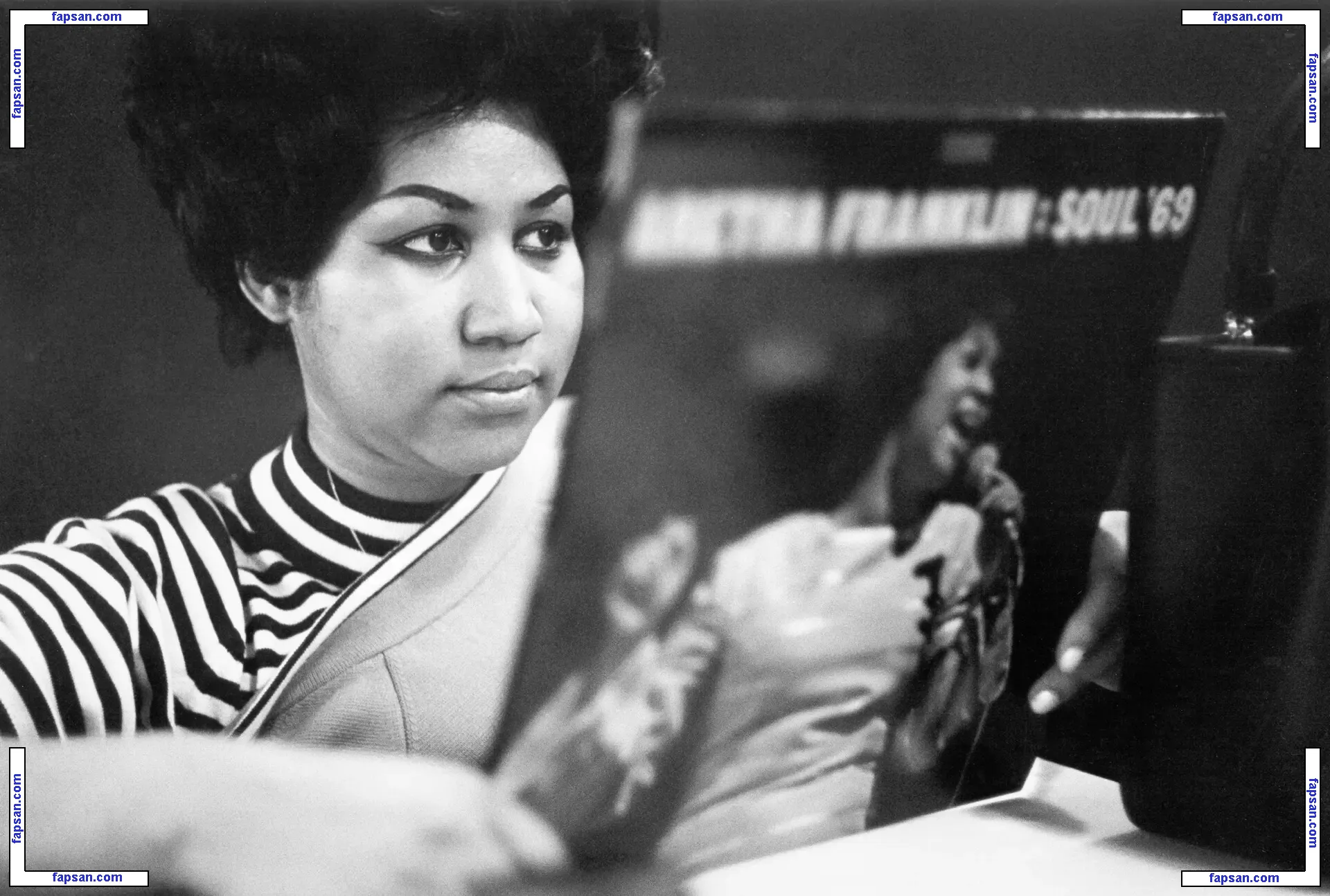 Aretha Franklin голая фото #0003 с Онлифанс