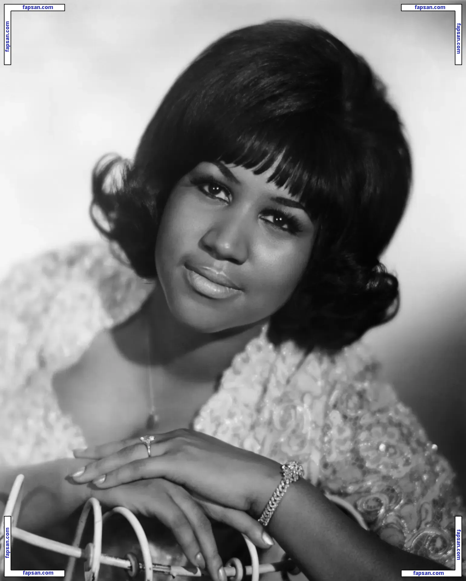 Aretha Franklin голая фото #0005 с Онлифанс