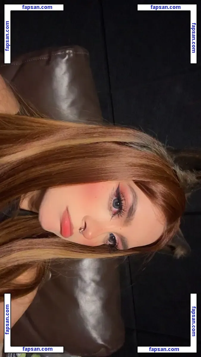 Ari Gameplays nude photo #0012 from OnlyFans