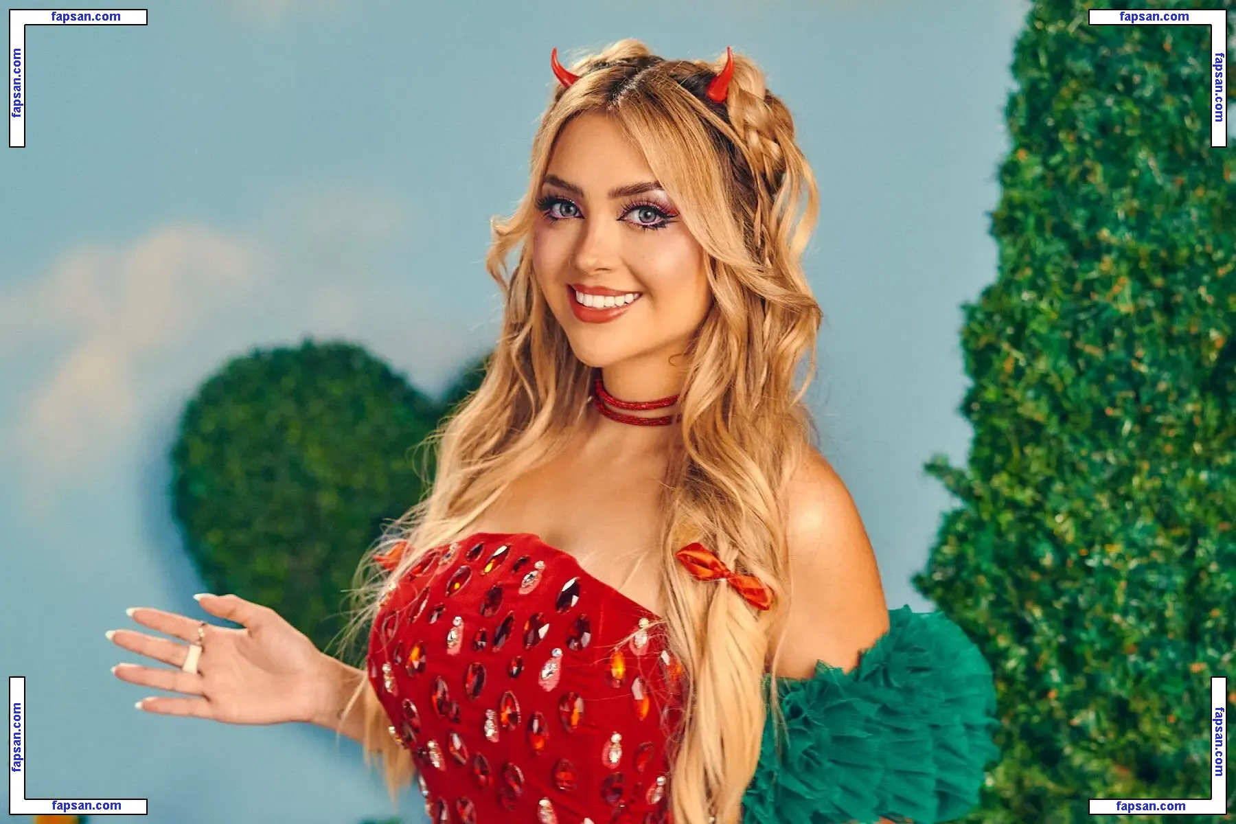 Ari Gameplays nude photo #0014 from OnlyFans