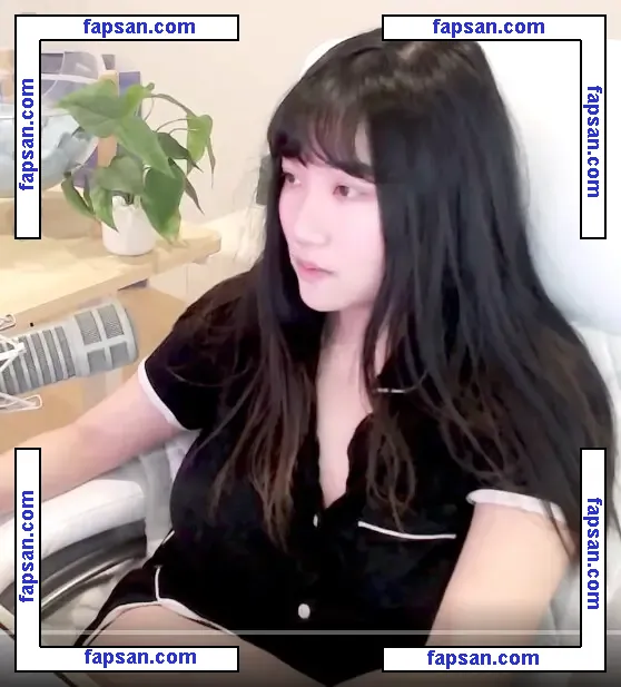 Aria Saki голая фото #0029 с Онлифанс