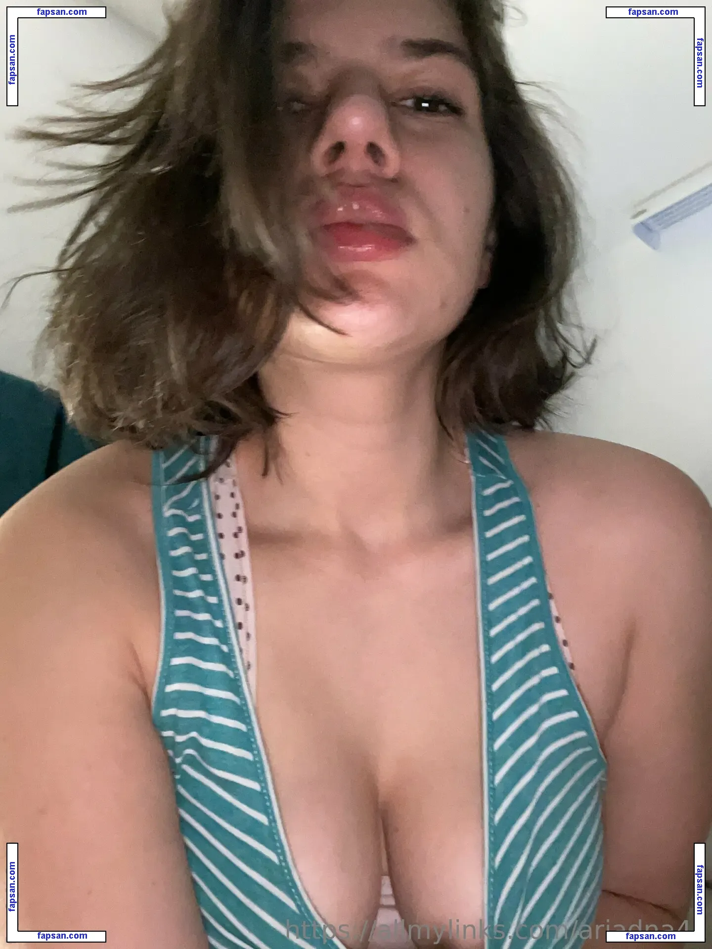 Ariadna_cox4u nude photo #0010 from OnlyFans