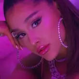 Ariana Grandes голая #0001
