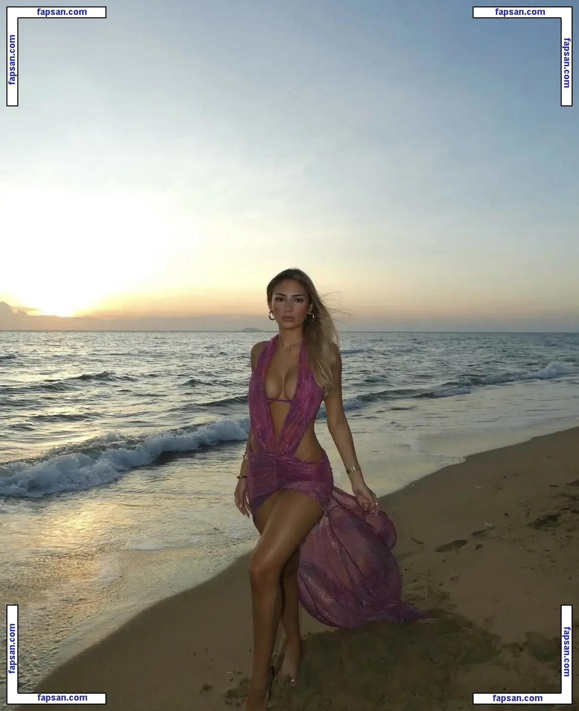 Ariana Ruiz nude photo #0005 from OnlyFans