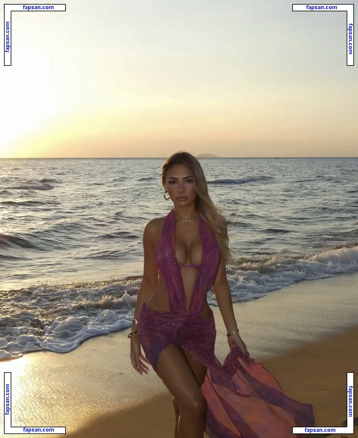 Ariana Ruiz nude photo #0007 from OnlyFans