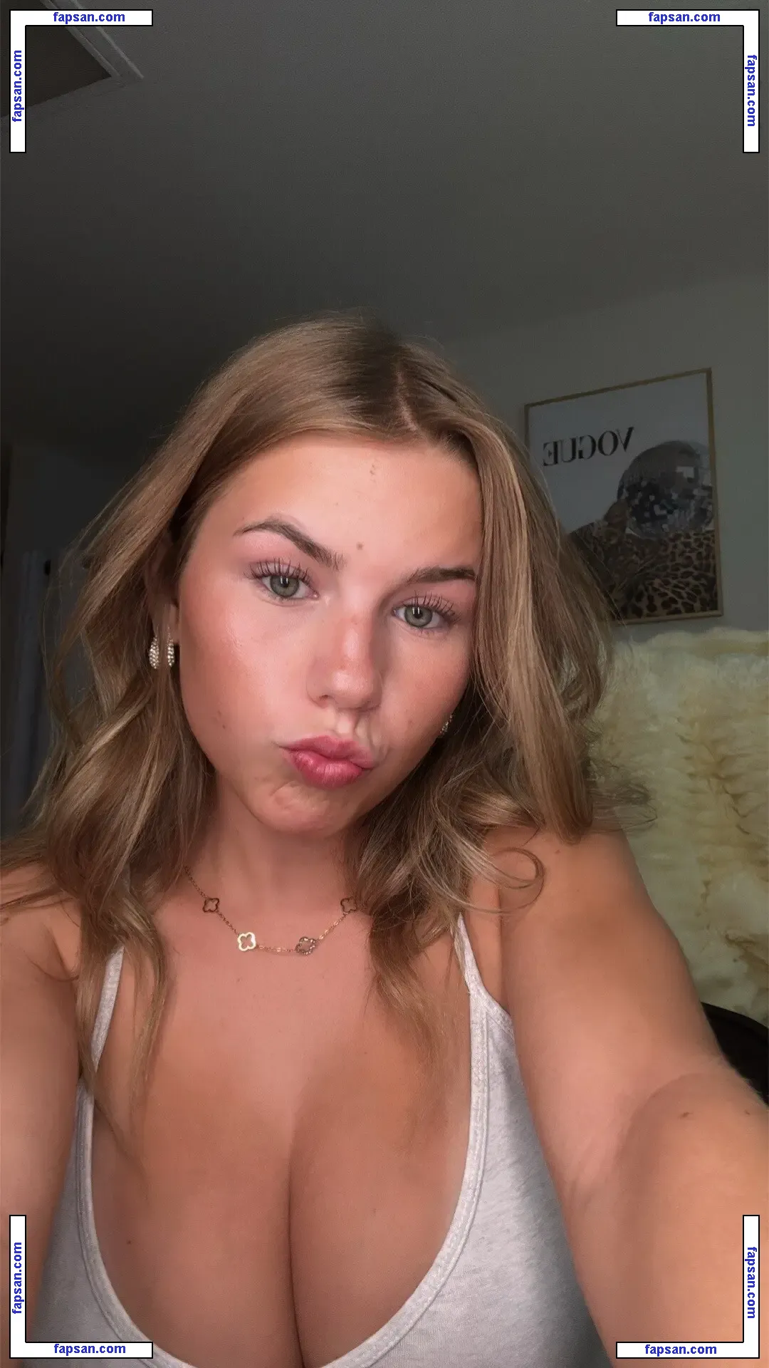 Ariana White nude photo #0122 from OnlyFans