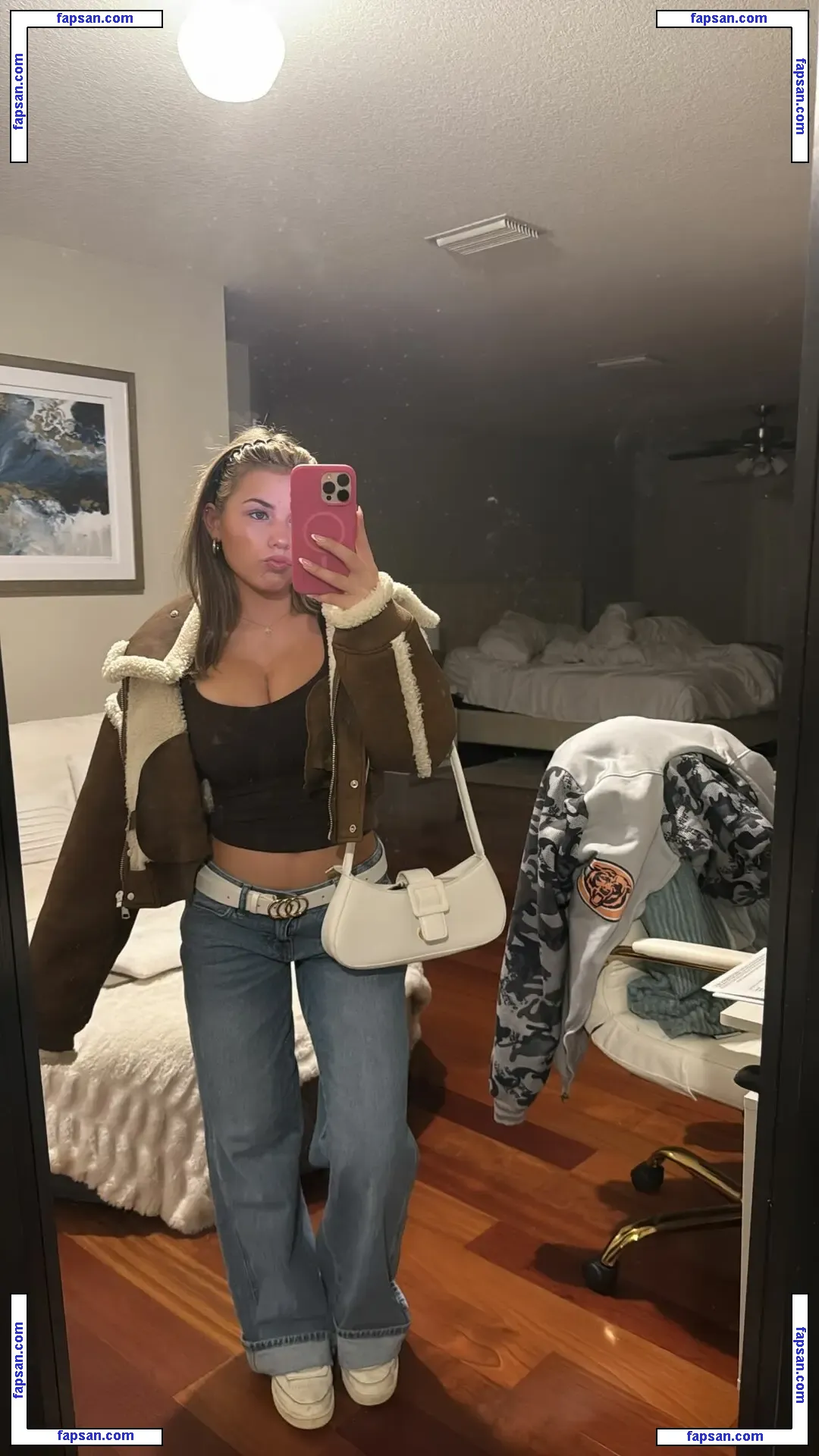 Ariana White голая фото #0157 с Онлифанс