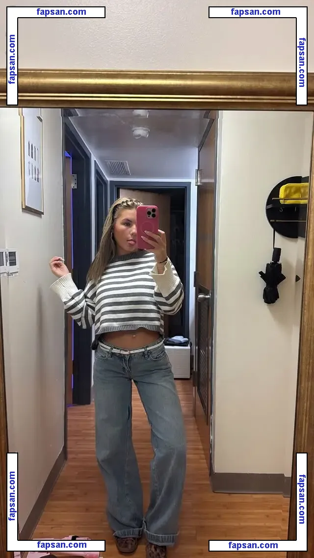 Ariana White голая фото #0161 с Онлифанс