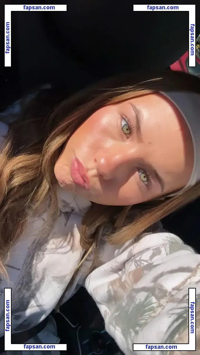 Ariana White голая фото #0169 с Онлифанс