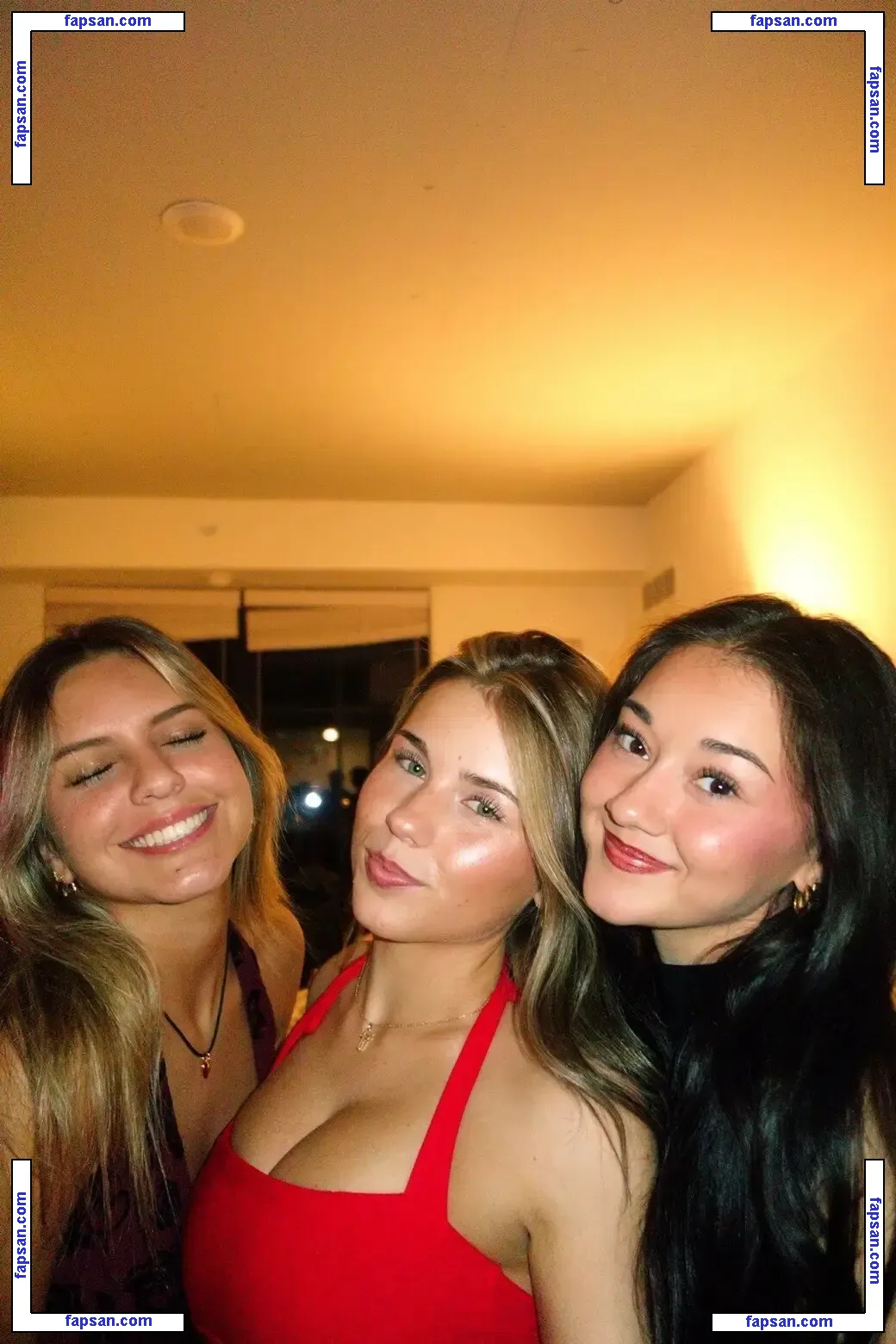 Ariana White голая фото #0171 с Онлифанс