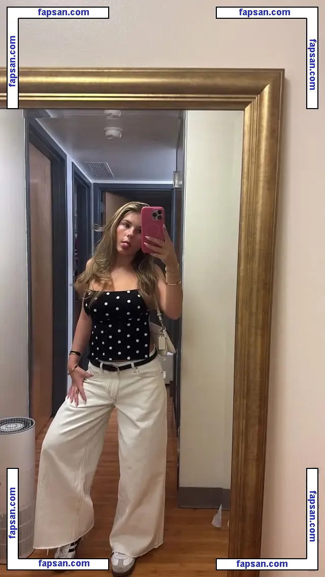 Ariana White nude photo #0184 from OnlyFans