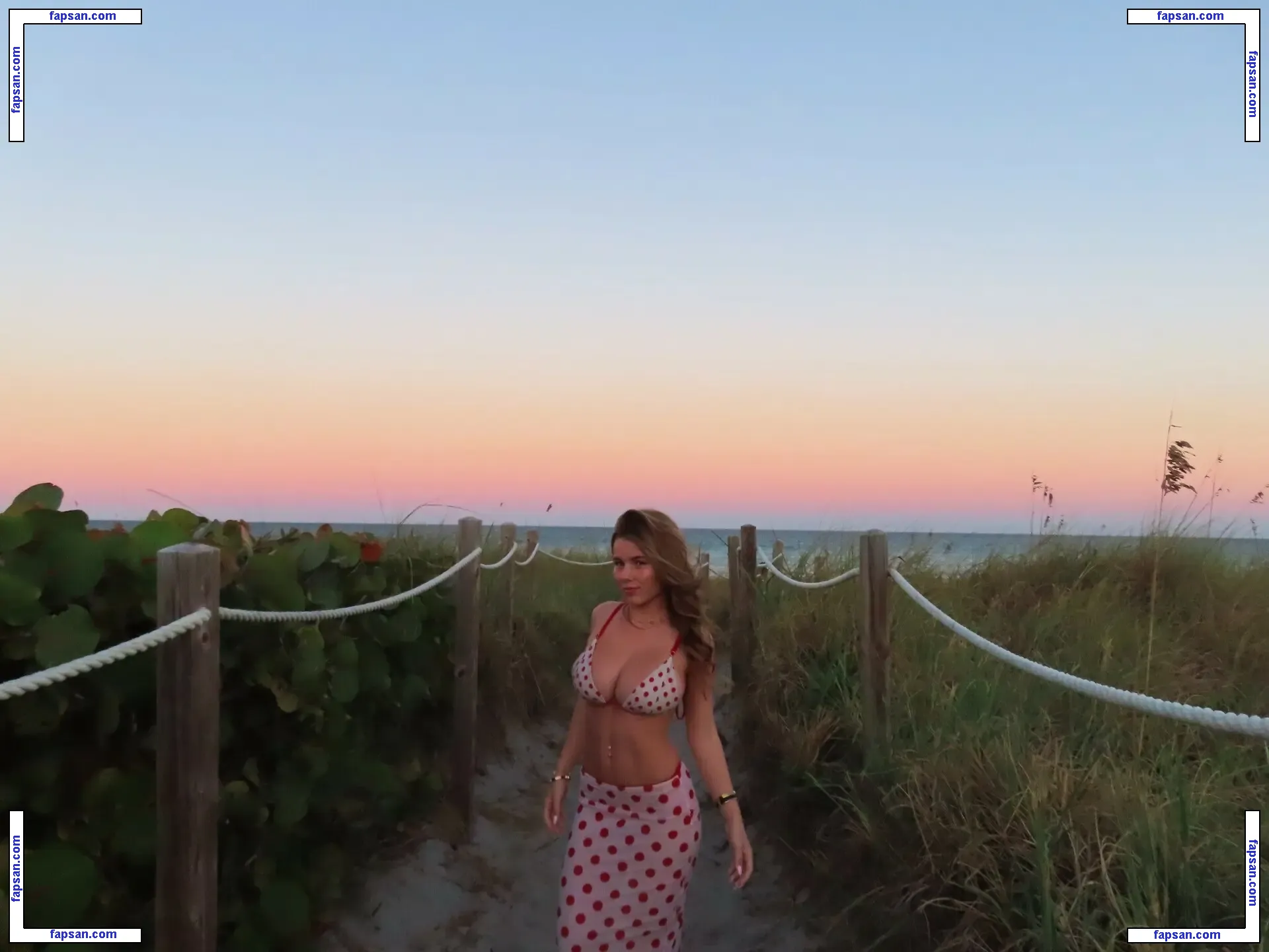 Ariana White nude photo #0191 from OnlyFans