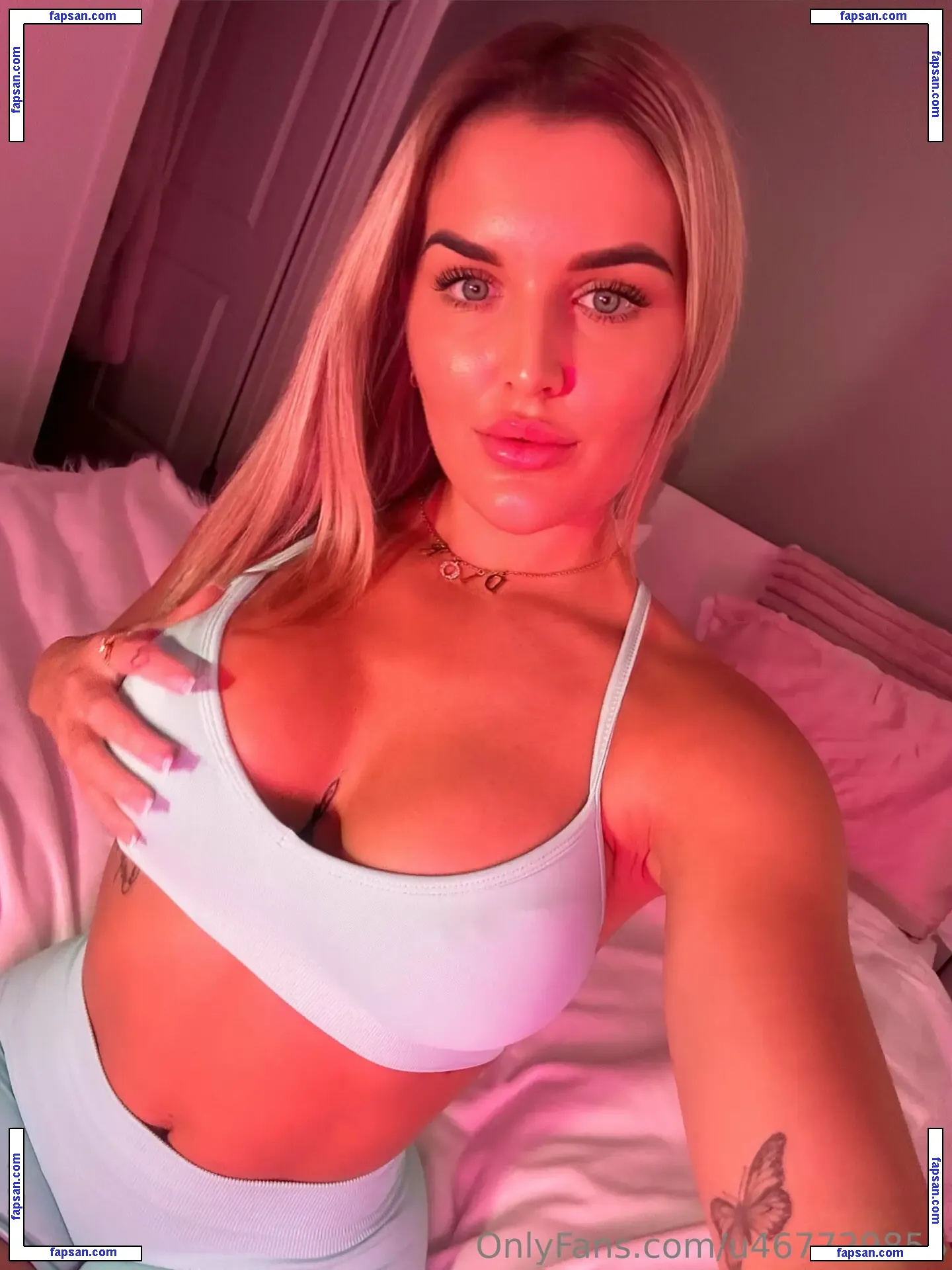 arianaextra nude photo #0019 from OnlyFans