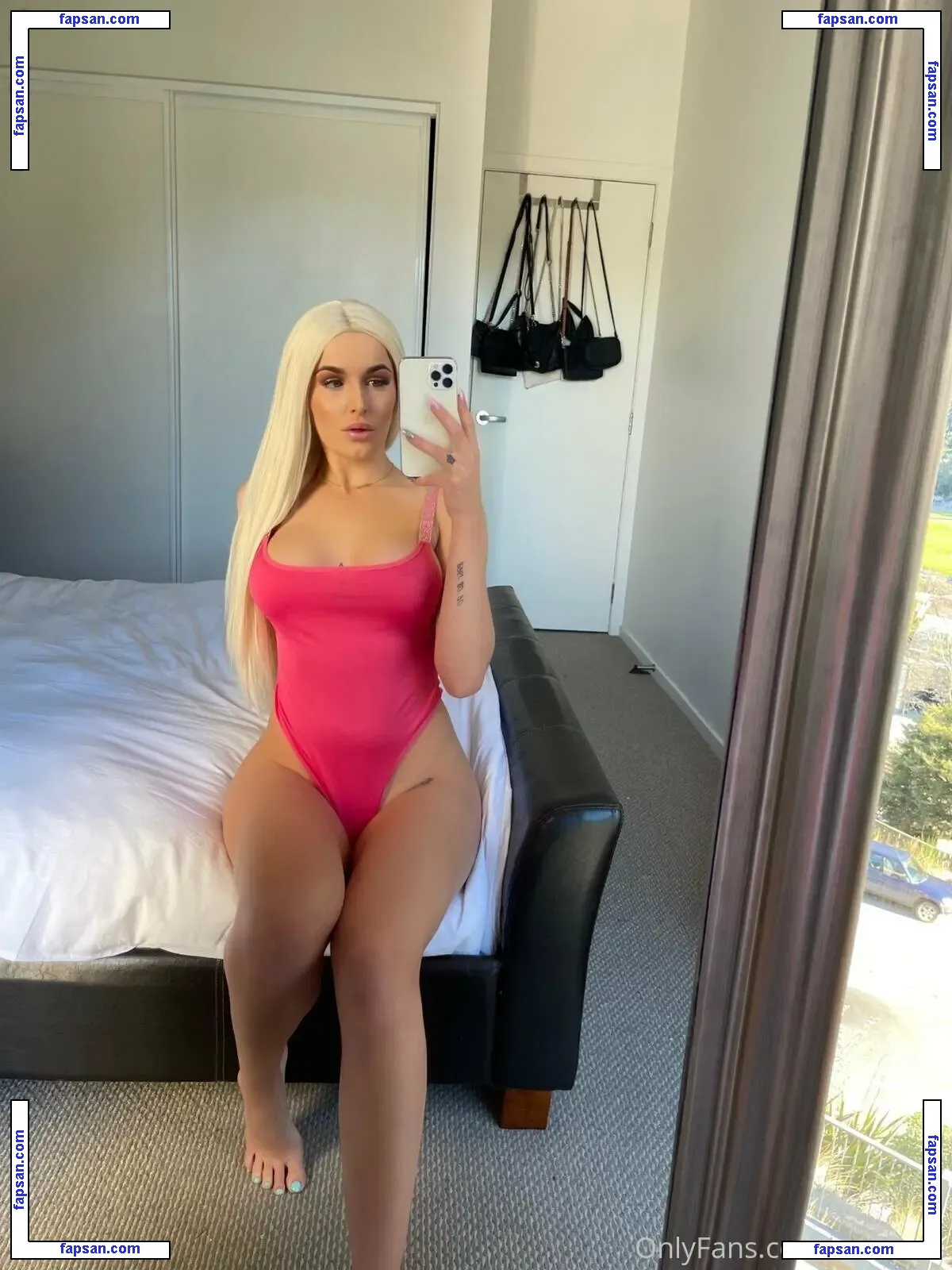 arianaus nude photo #0040 from OnlyFans