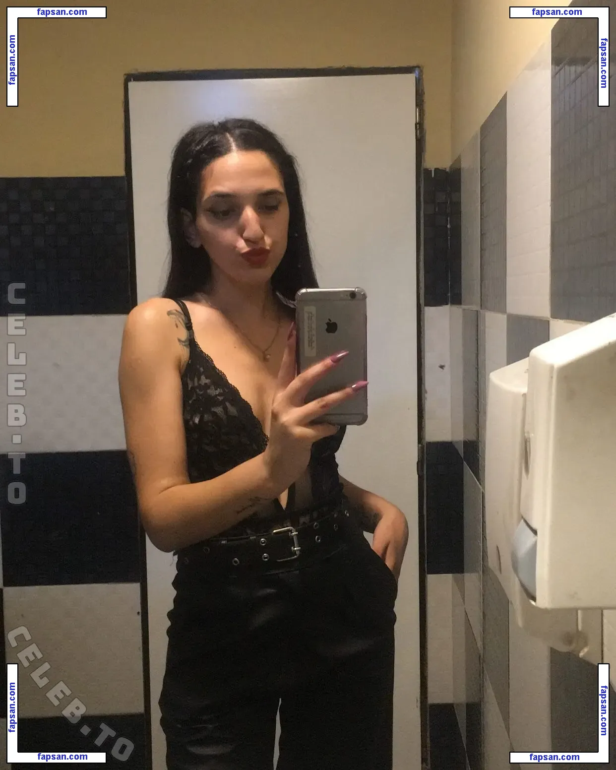 AriCuerva голая фото #0010 с Онлифанс