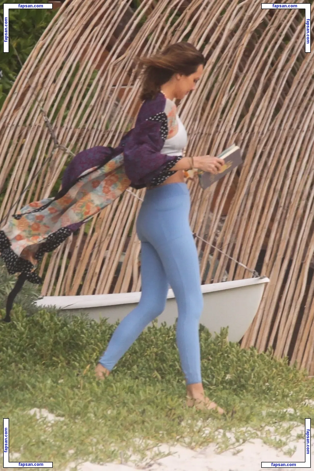 Arielle Kebbel голая фото #0138 с Онлифанс