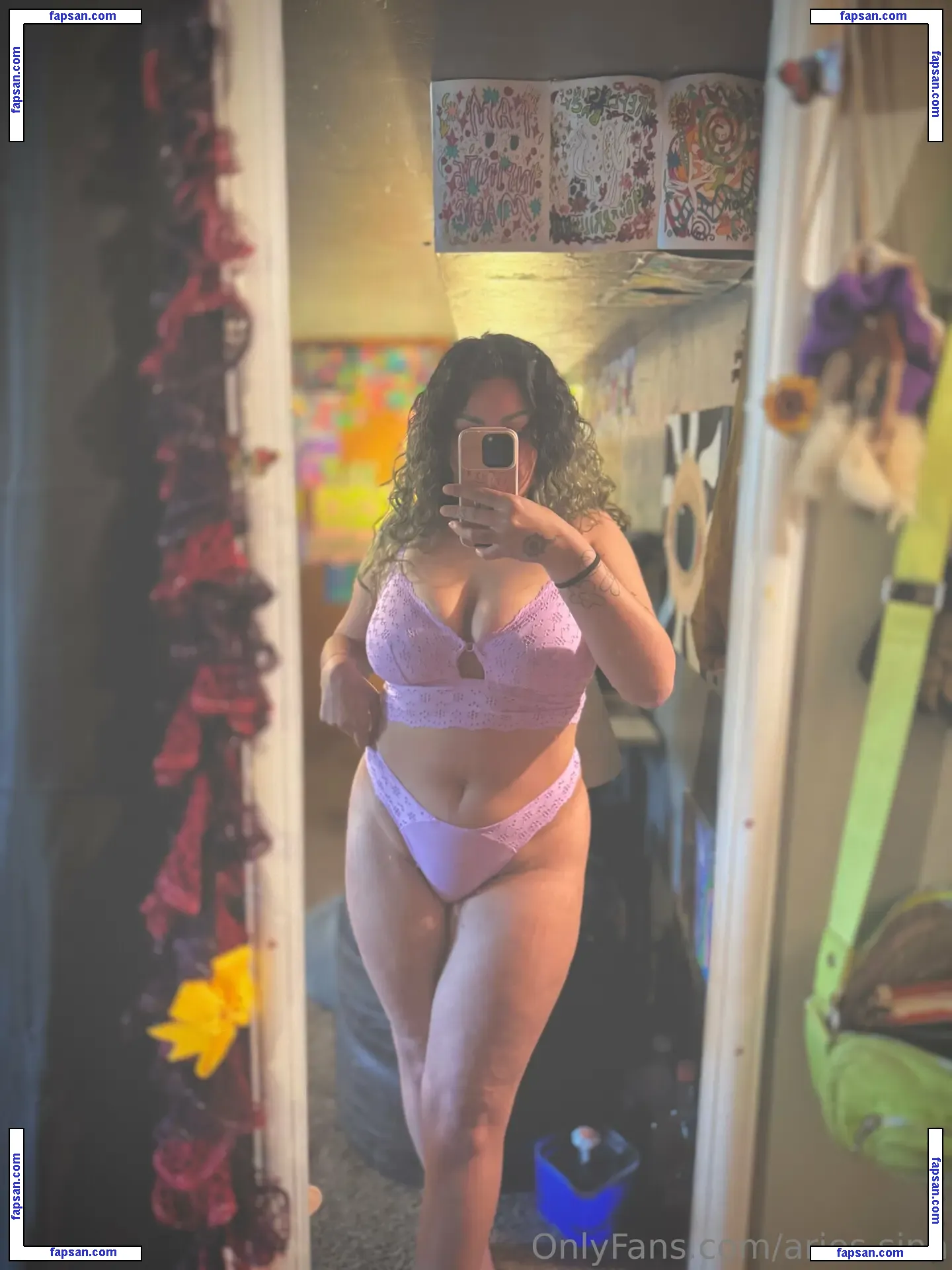 aries.sinn nude photo #0004 from OnlyFans