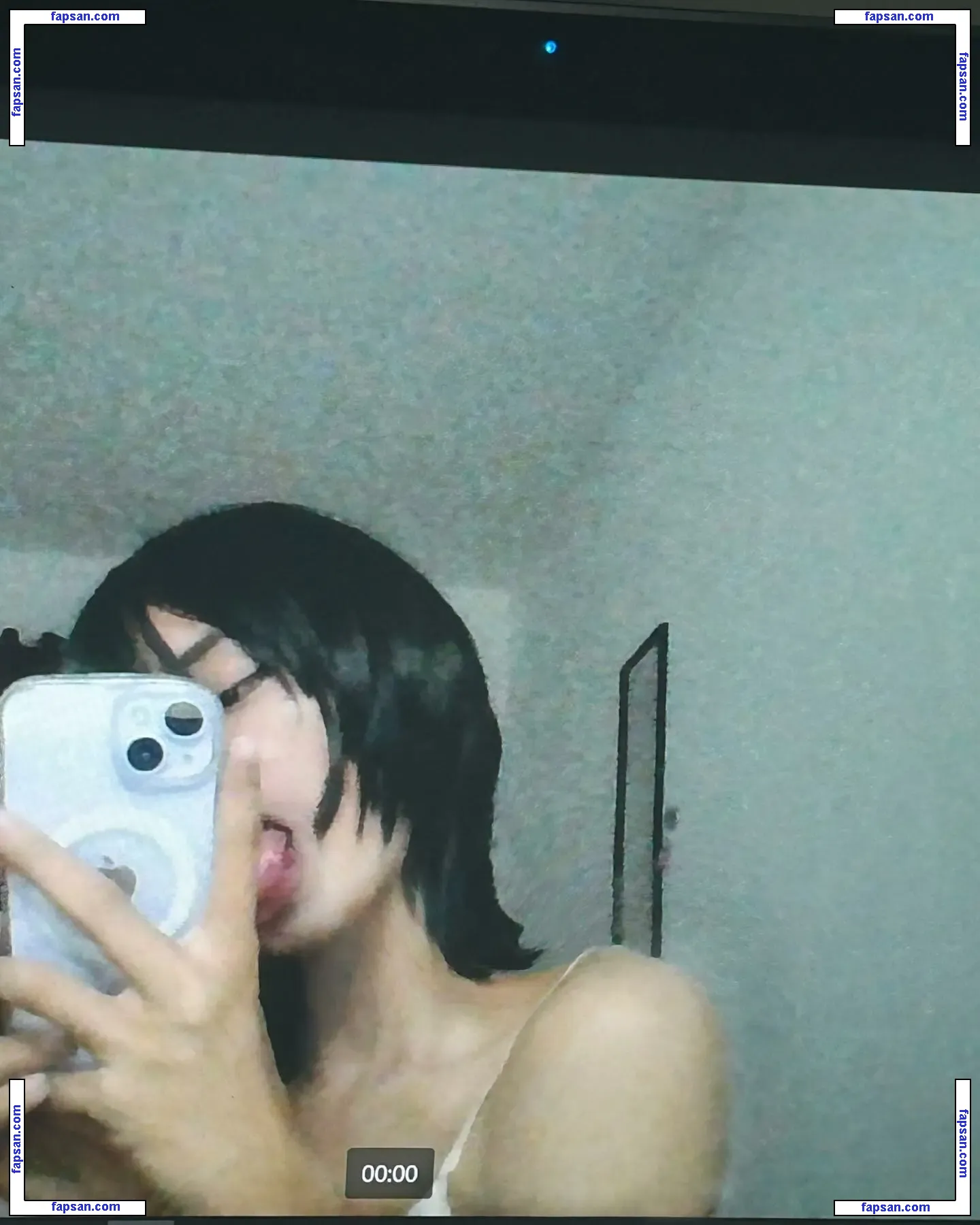 Arihienna nude photo #0009 from OnlyFans