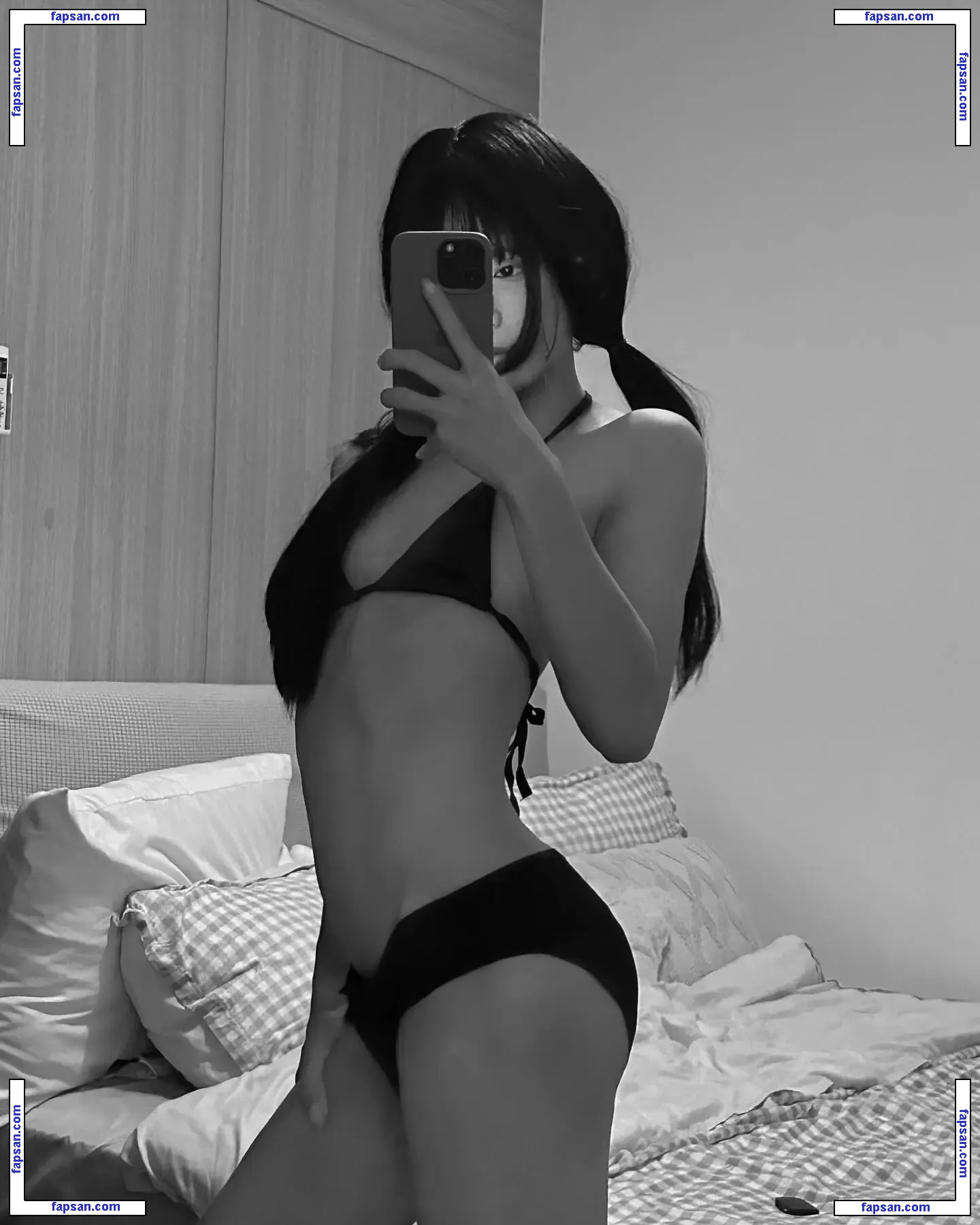 Arihienna nude photo #0028 from OnlyFans
