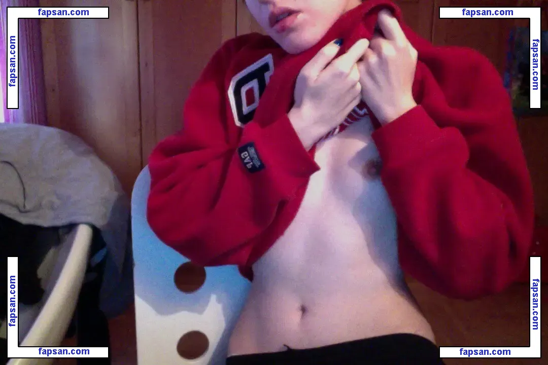 Aril's Chest / arils_chest nude photo #0035 from OnlyFans