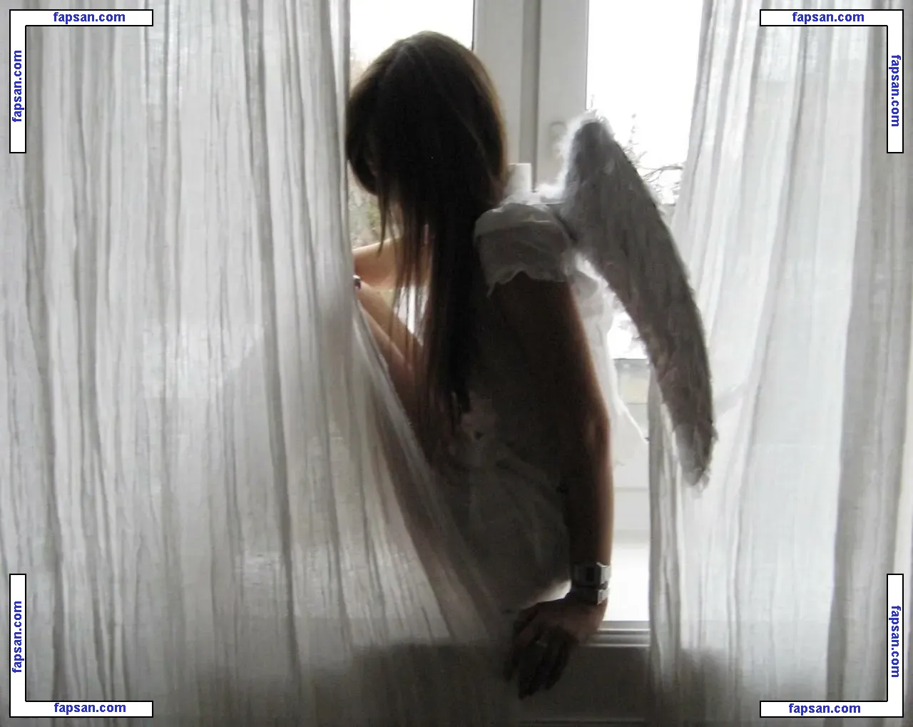 Arina Azarova голая фото #0043 с Онлифанс