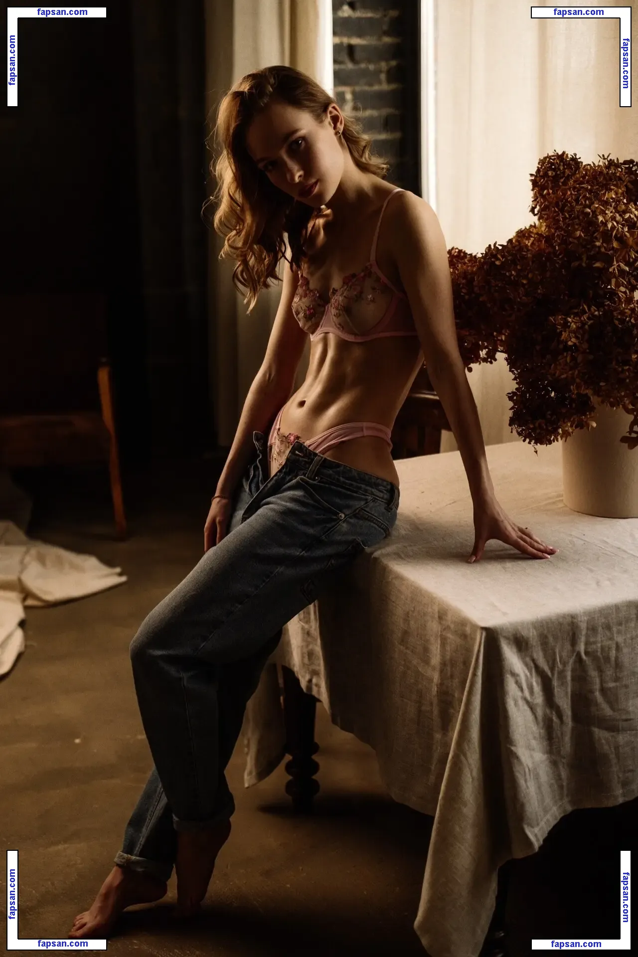 Arina Shestova голая фото #0019 с Онлифанс