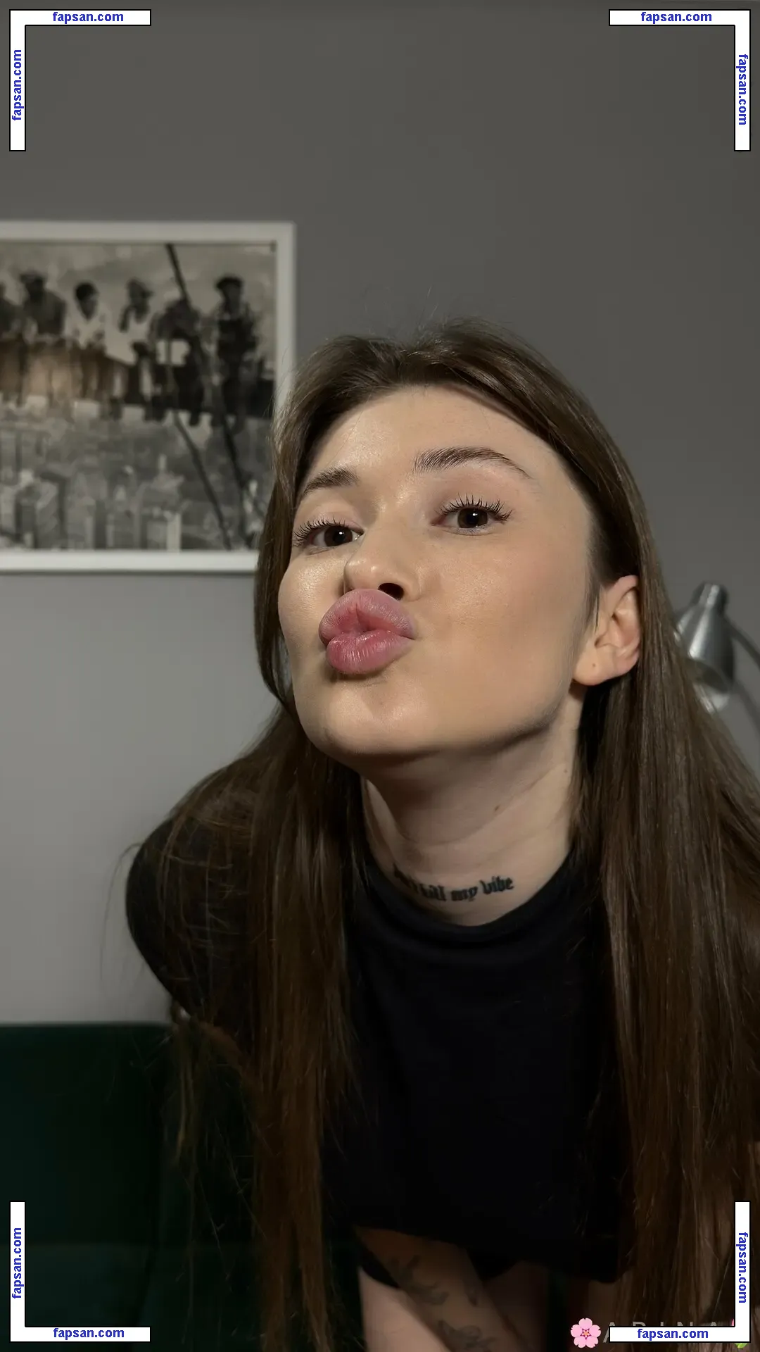 arina_stars nude photo #0004 from OnlyFans