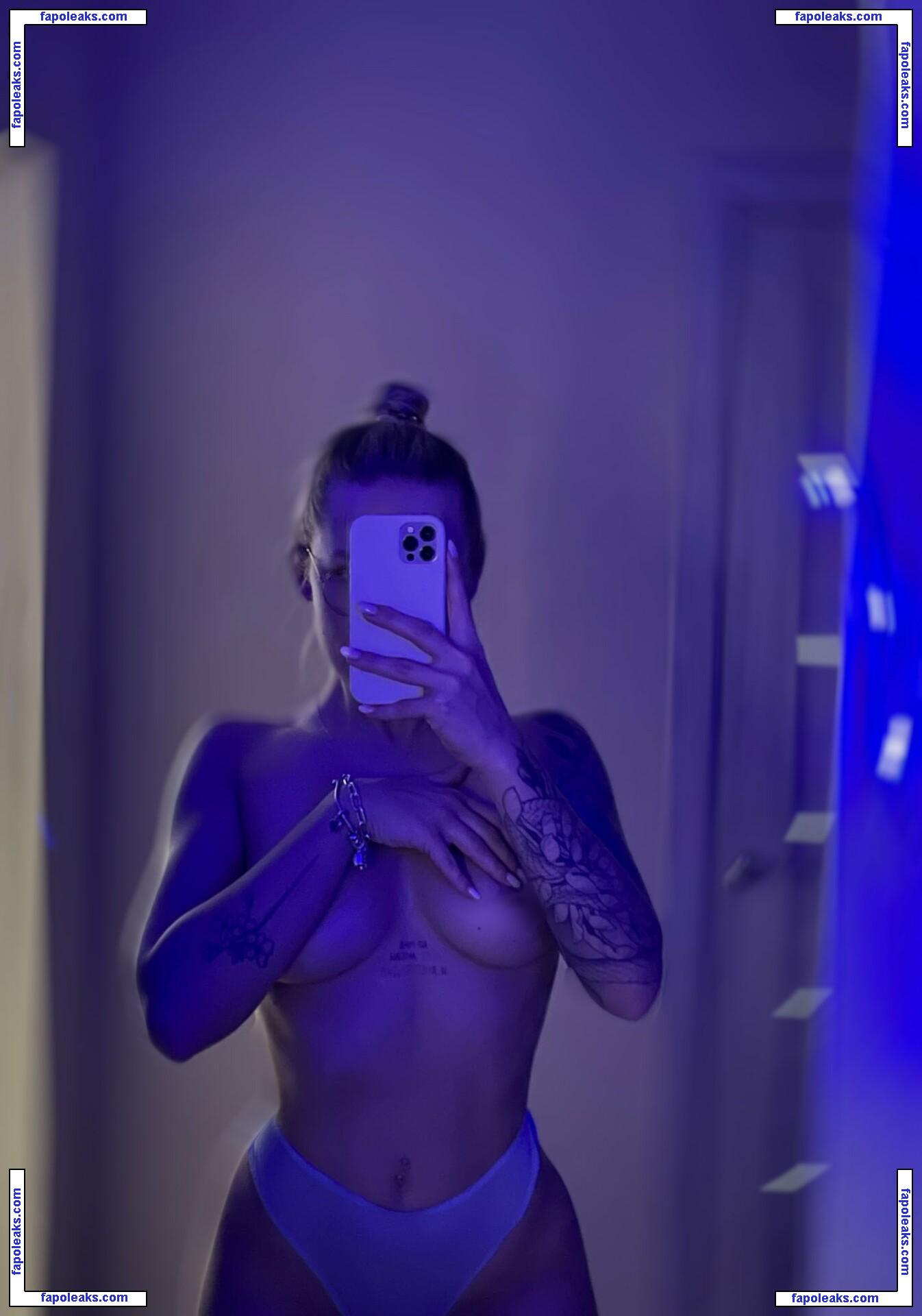 Arinawhynot / whynotarisha nude photo #0010 from OnlyFans