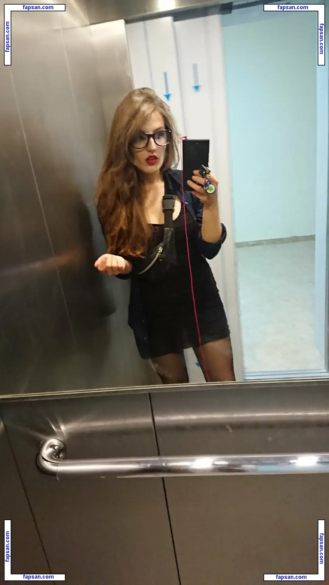 arkartaviy голая фото #0005 с Онлифанс