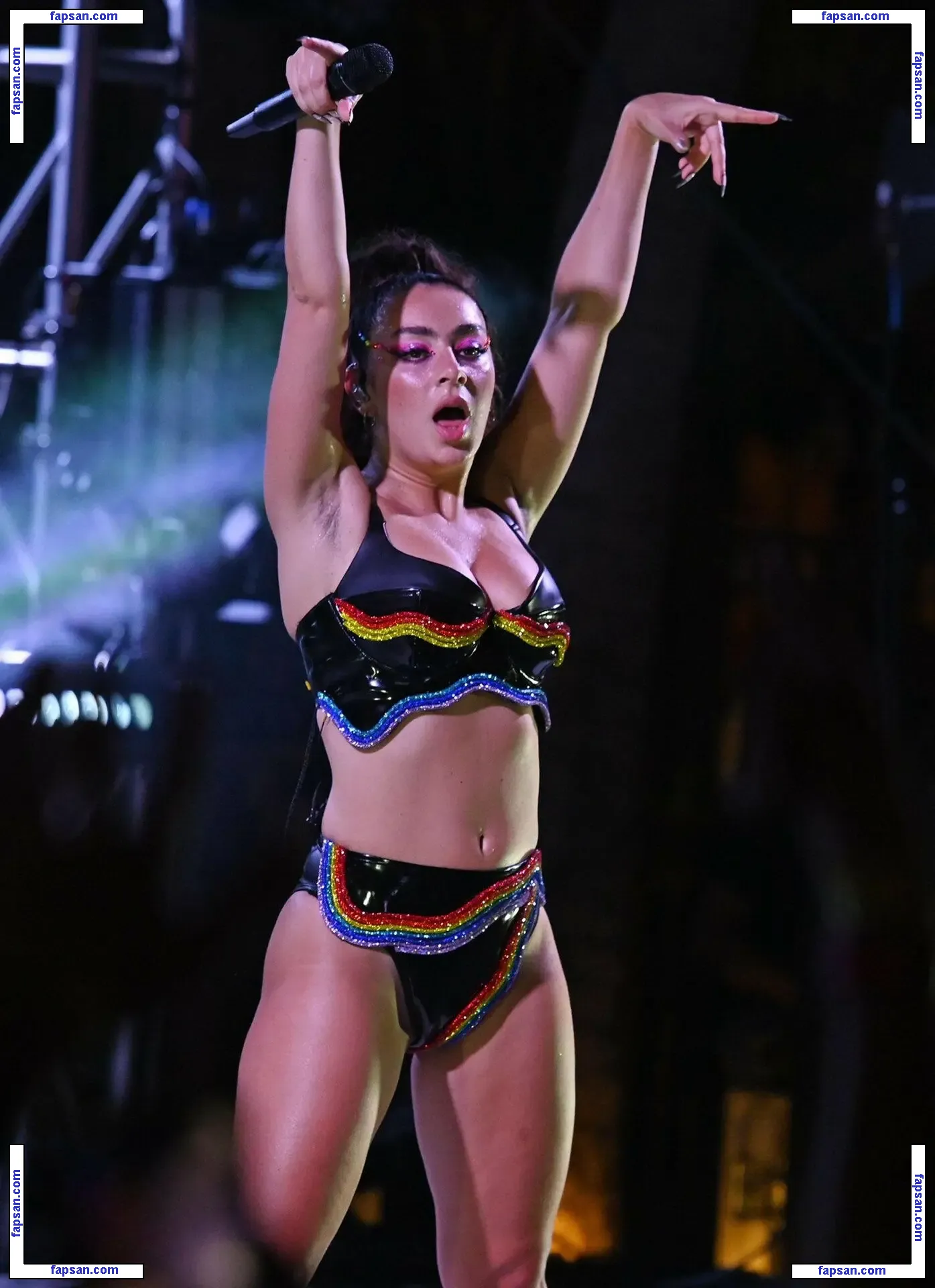 Armpit Fetish nude photo #1624 from OnlyFans