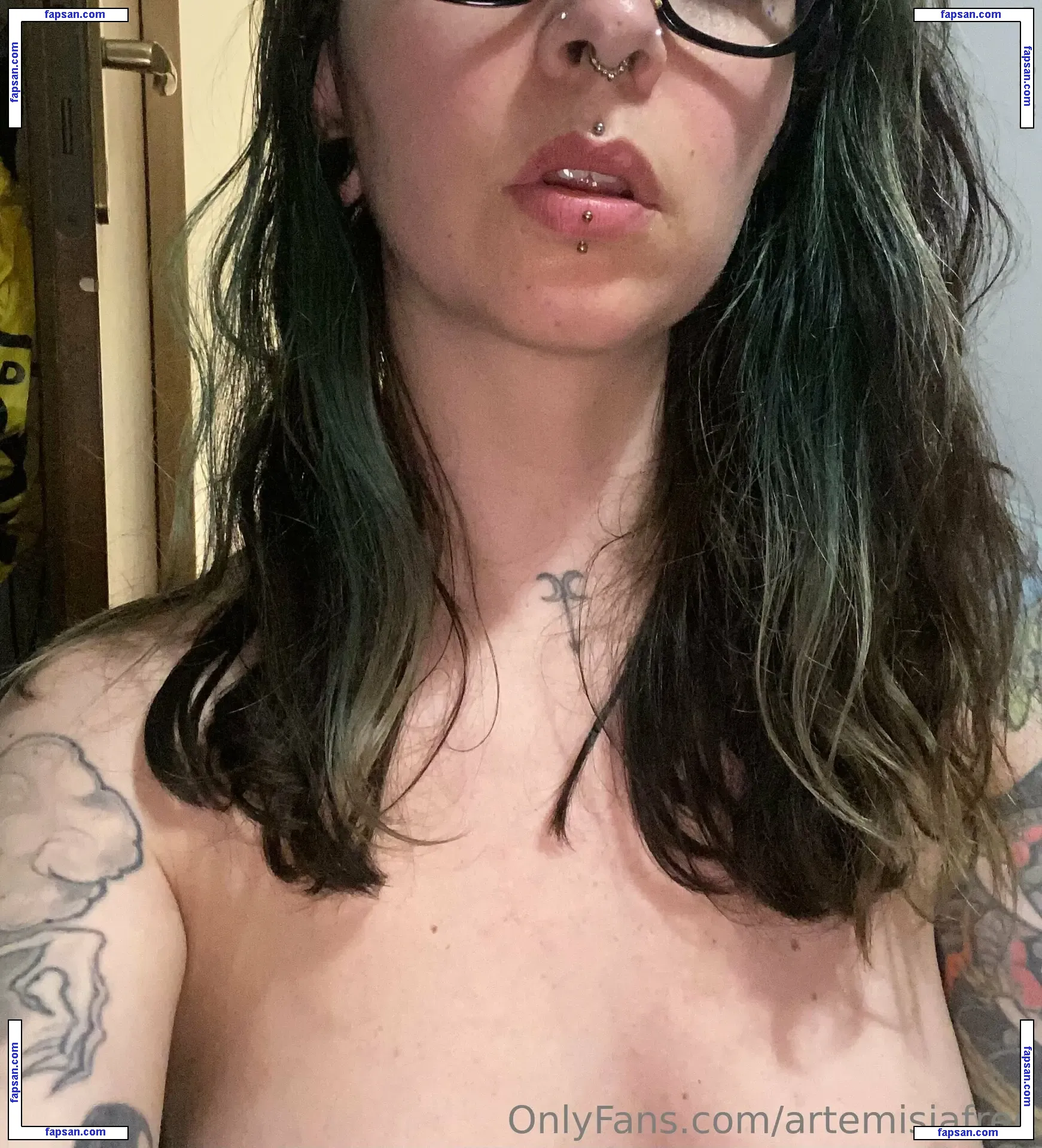 artemisiafree nude photo #0003 from OnlyFans