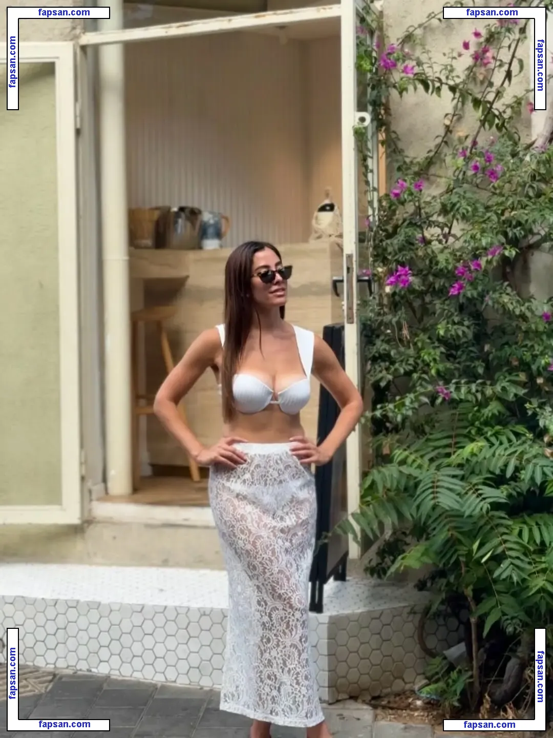 Arynne Wexler nude photo #0001 from OnlyFans