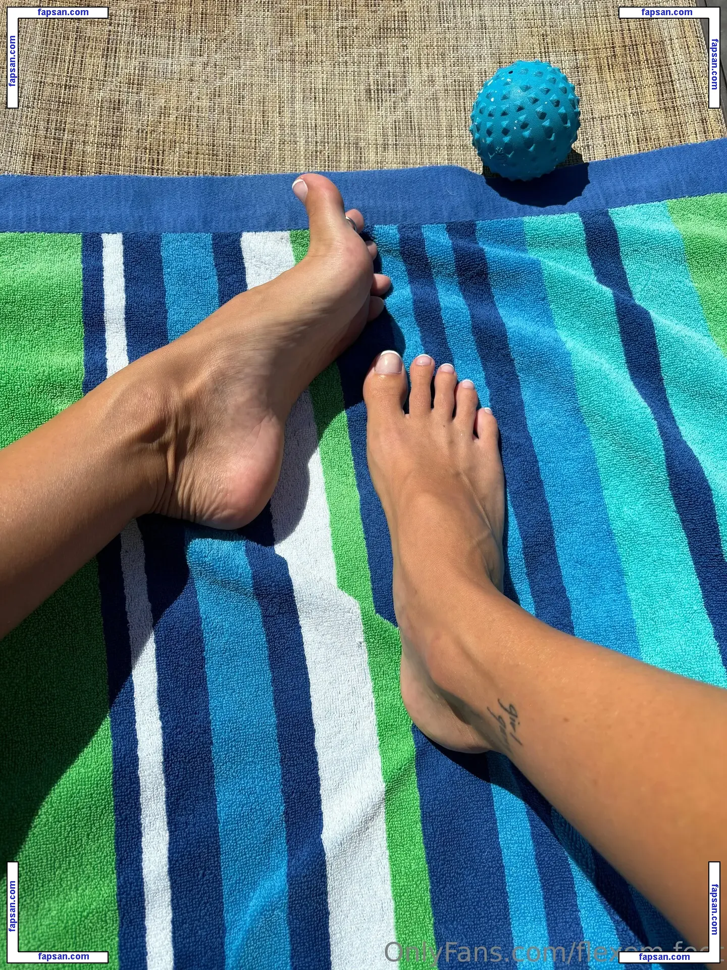 ashflexem nude photo #0003 from OnlyFans